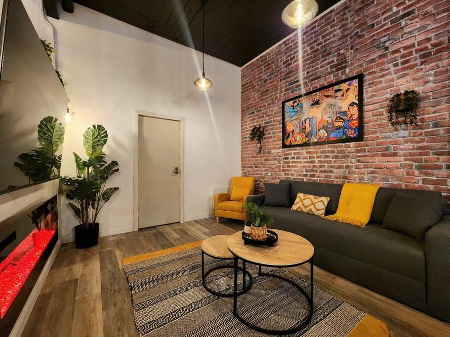 Loft Style Industriel-Centre-Ville+Parking Gratuit Ville de Québec Chambre photo